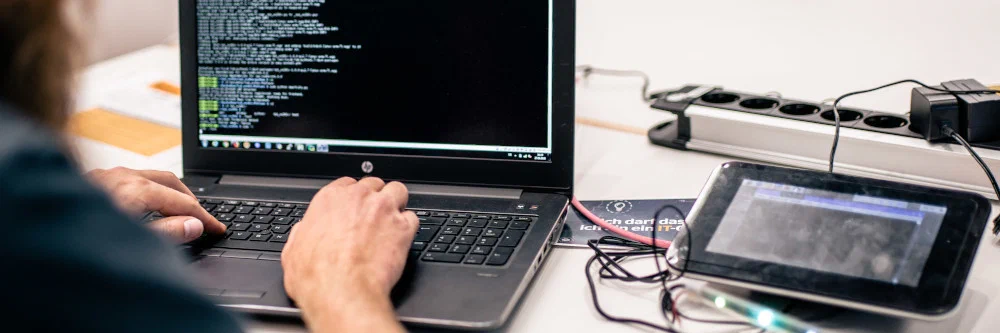 For connecting several microservices, they have to be connected to a WAMP router.